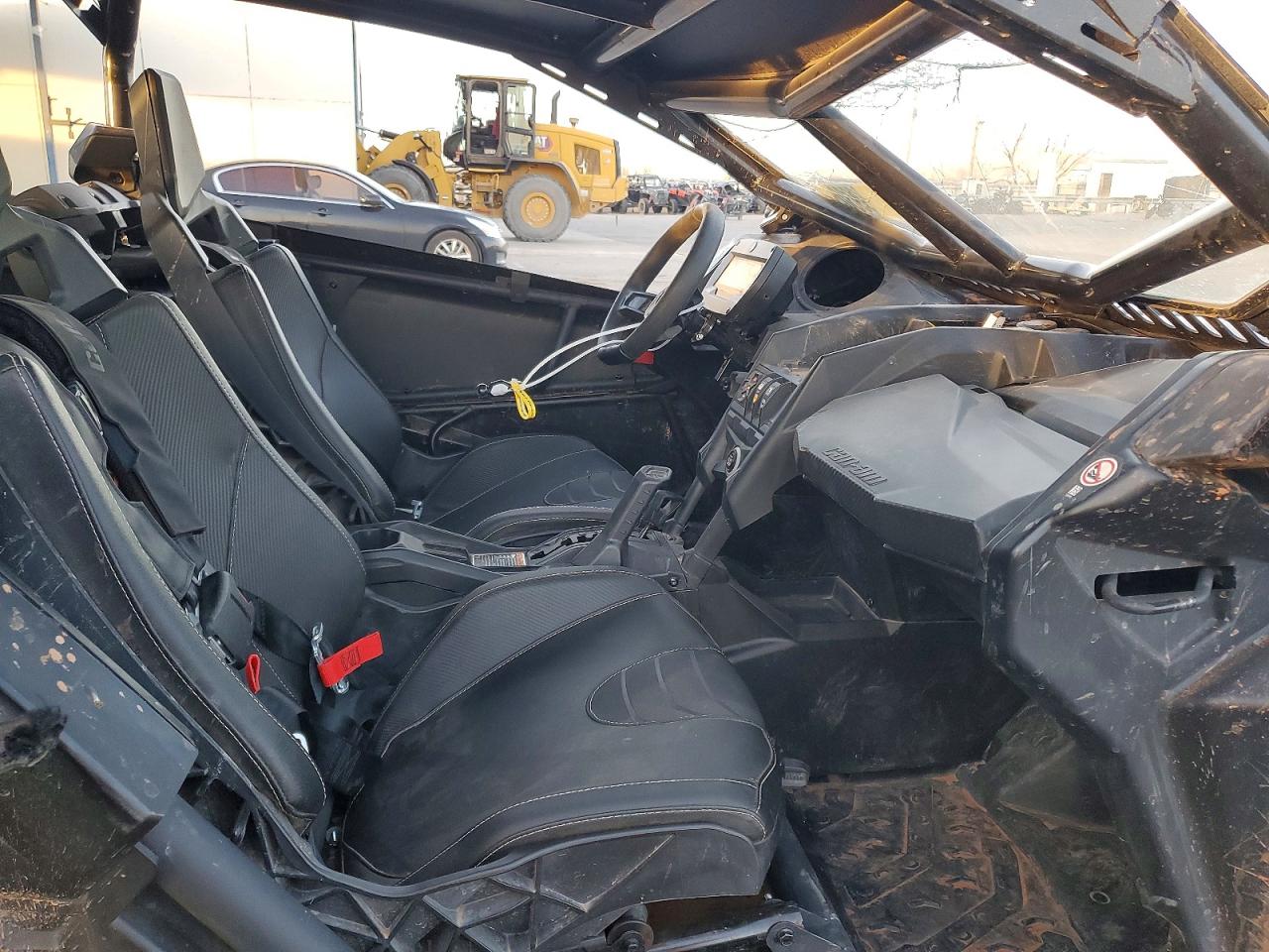 2024 CAN-AM MAVERICK X3 UTILITY VEHICLE photo 5