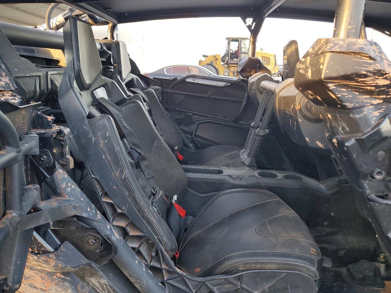 2024 CAN-AM MAVERICK X3 UTILITY VEHICLE photo 6