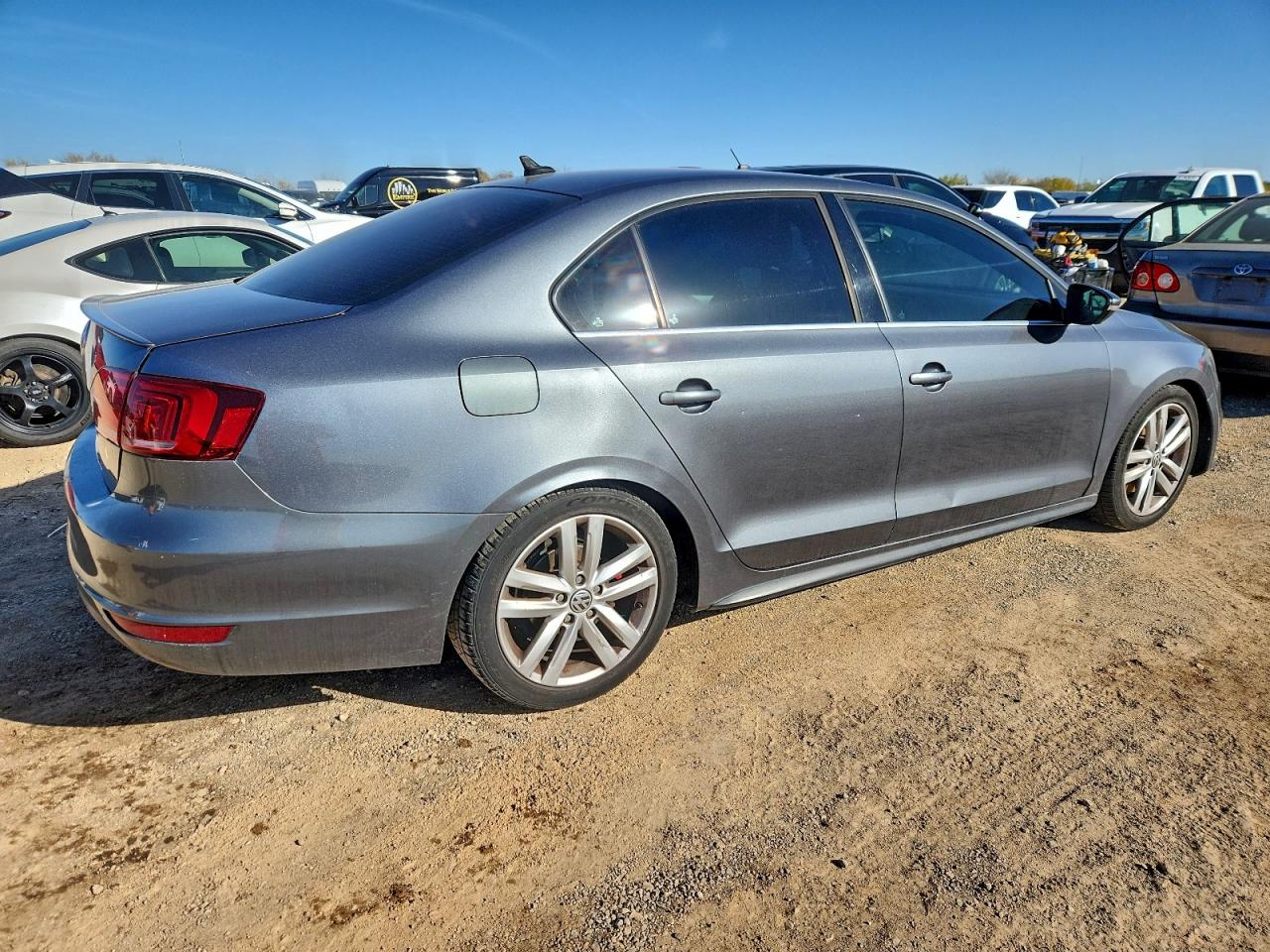 2014 VOLKSWAGEN JETTA GLI photo 3