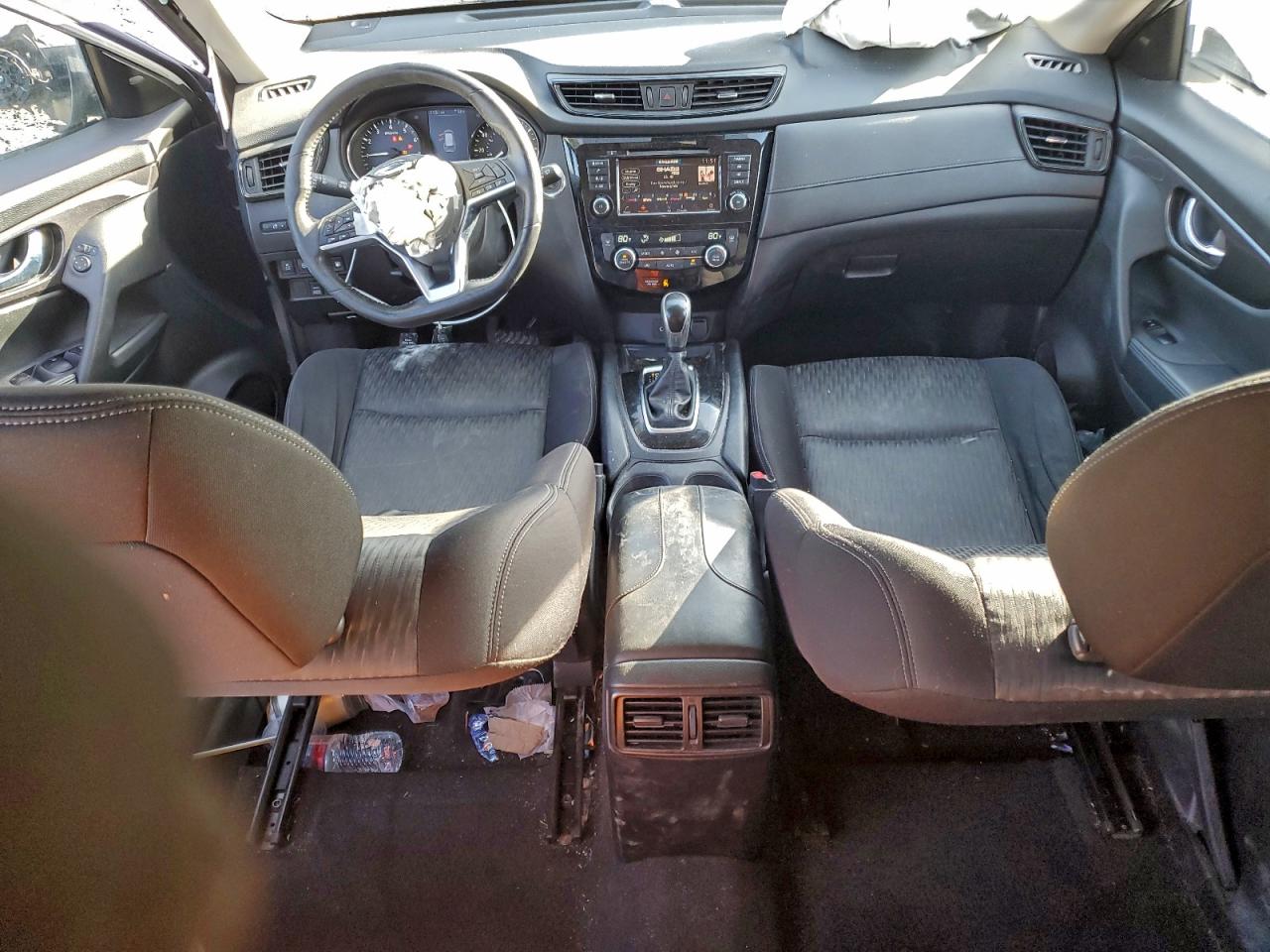 2019 NISSAN ROGUE SV photo 8