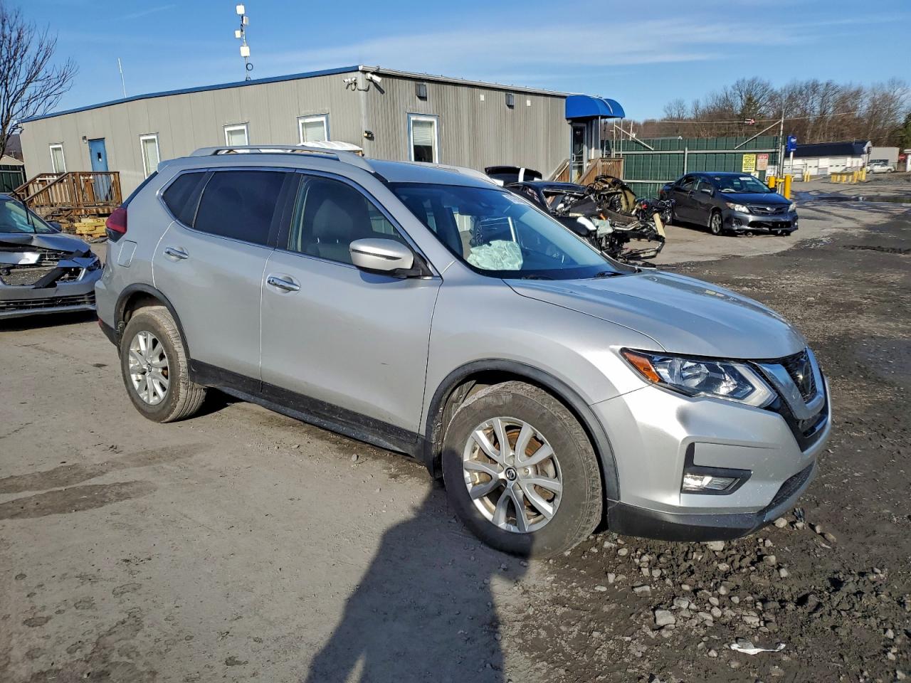 2019 NISSAN ROGUE SV photo 4