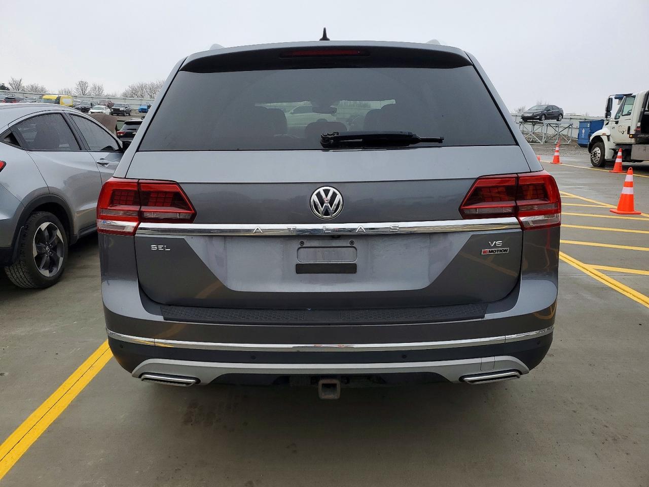 2018 VOLKSWAGEN ATLAS SEL PREMIUM photo 6