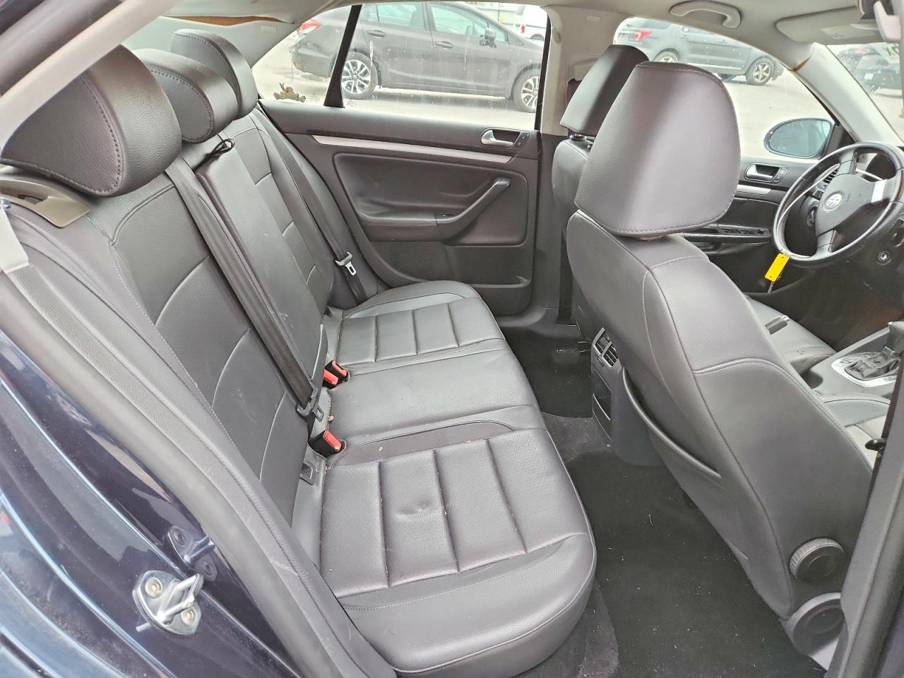 2009 VOLKSWAGEN JETTA SE photo 10