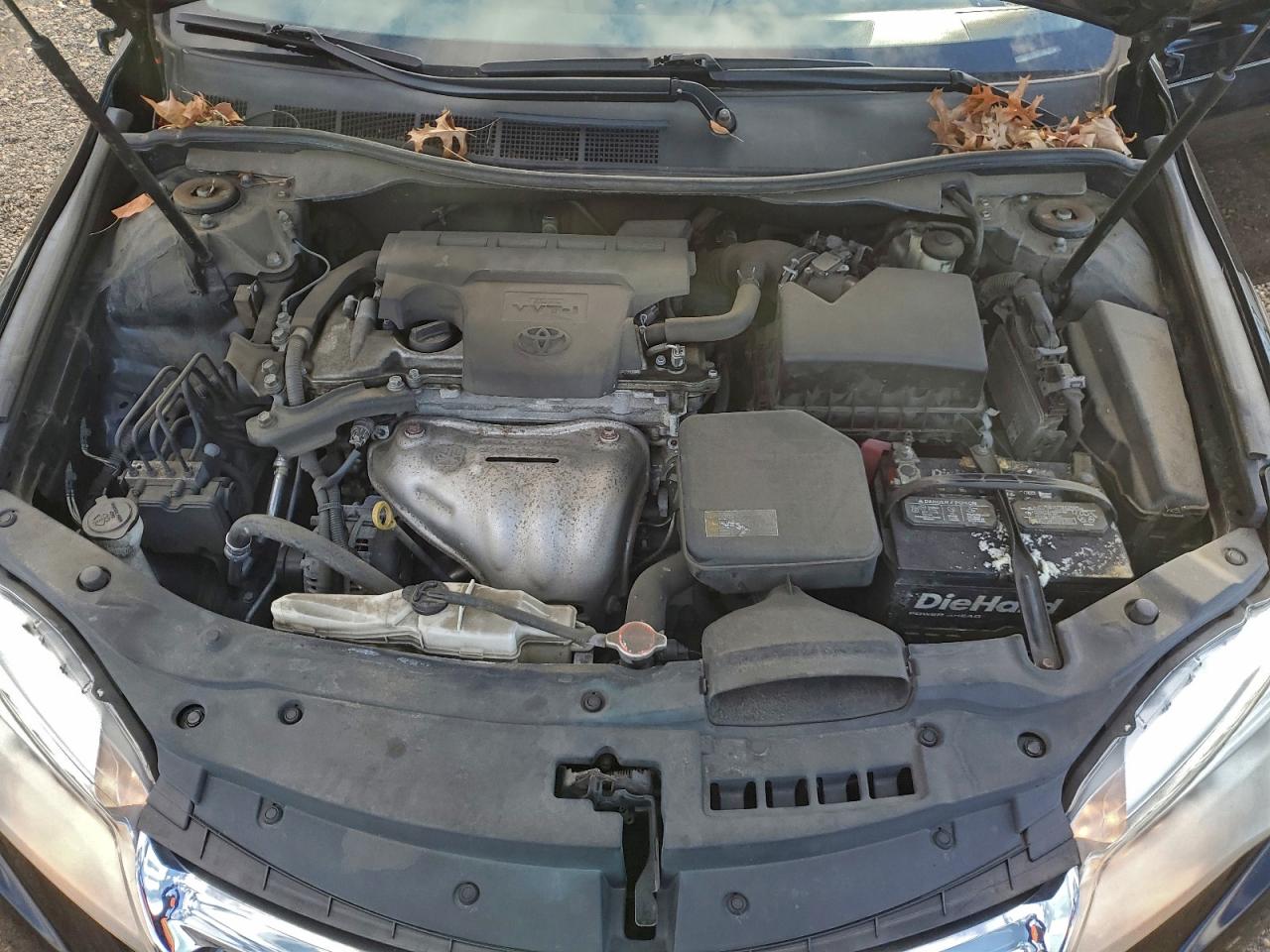 2016 TOYOTA CAMRY LE photo 11