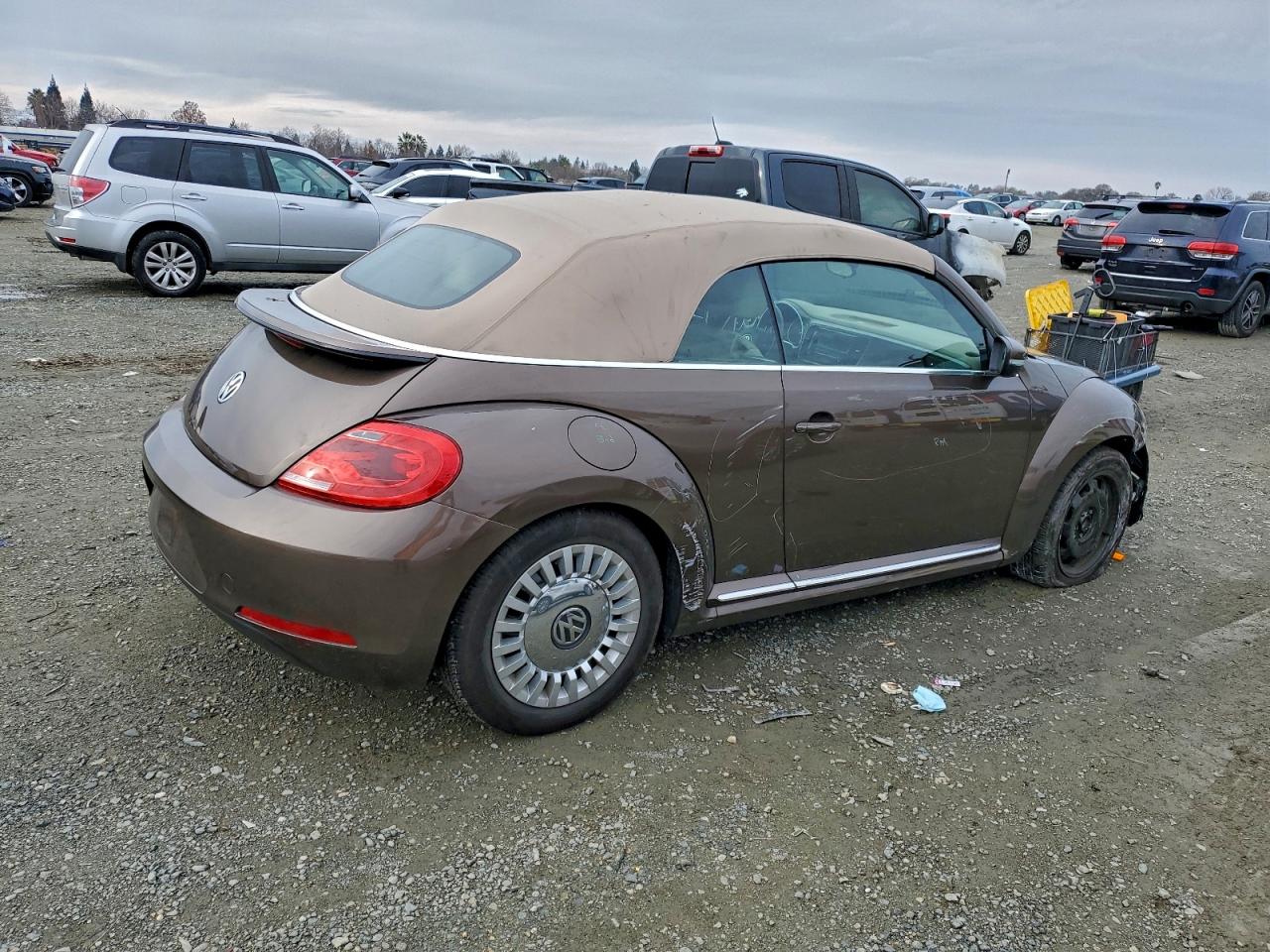 2015 VOLKSWAGEN BEETLE 1.8T photo 3