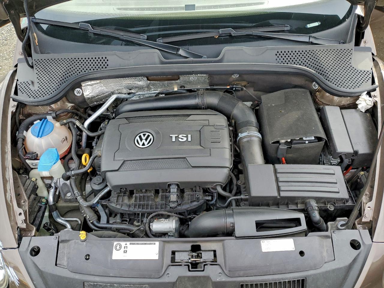2015 VOLKSWAGEN BEETLE 1.8T photo 11