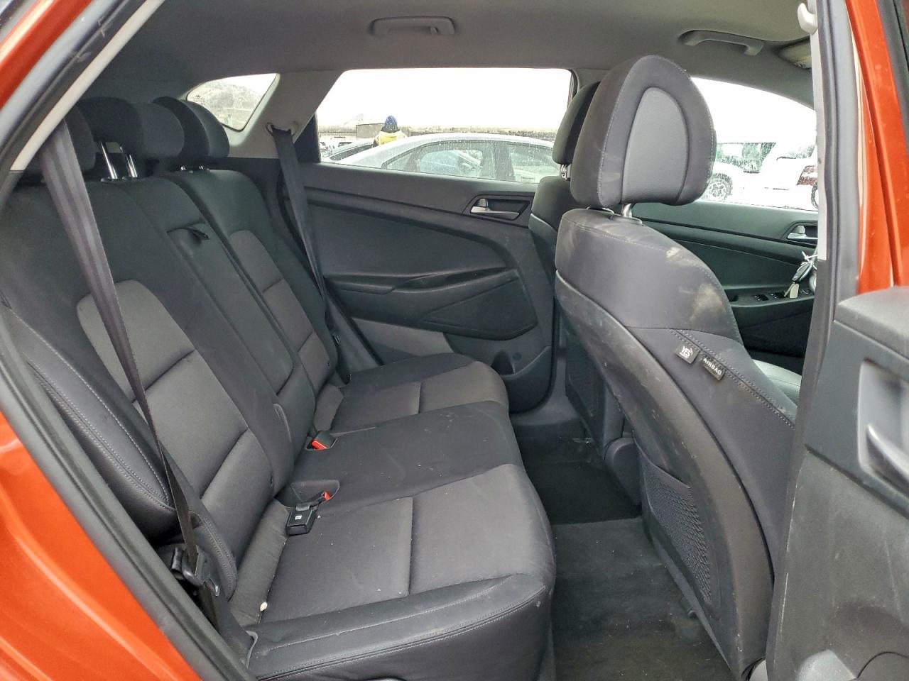 2017 HYUNDAI TUCSON photo 10