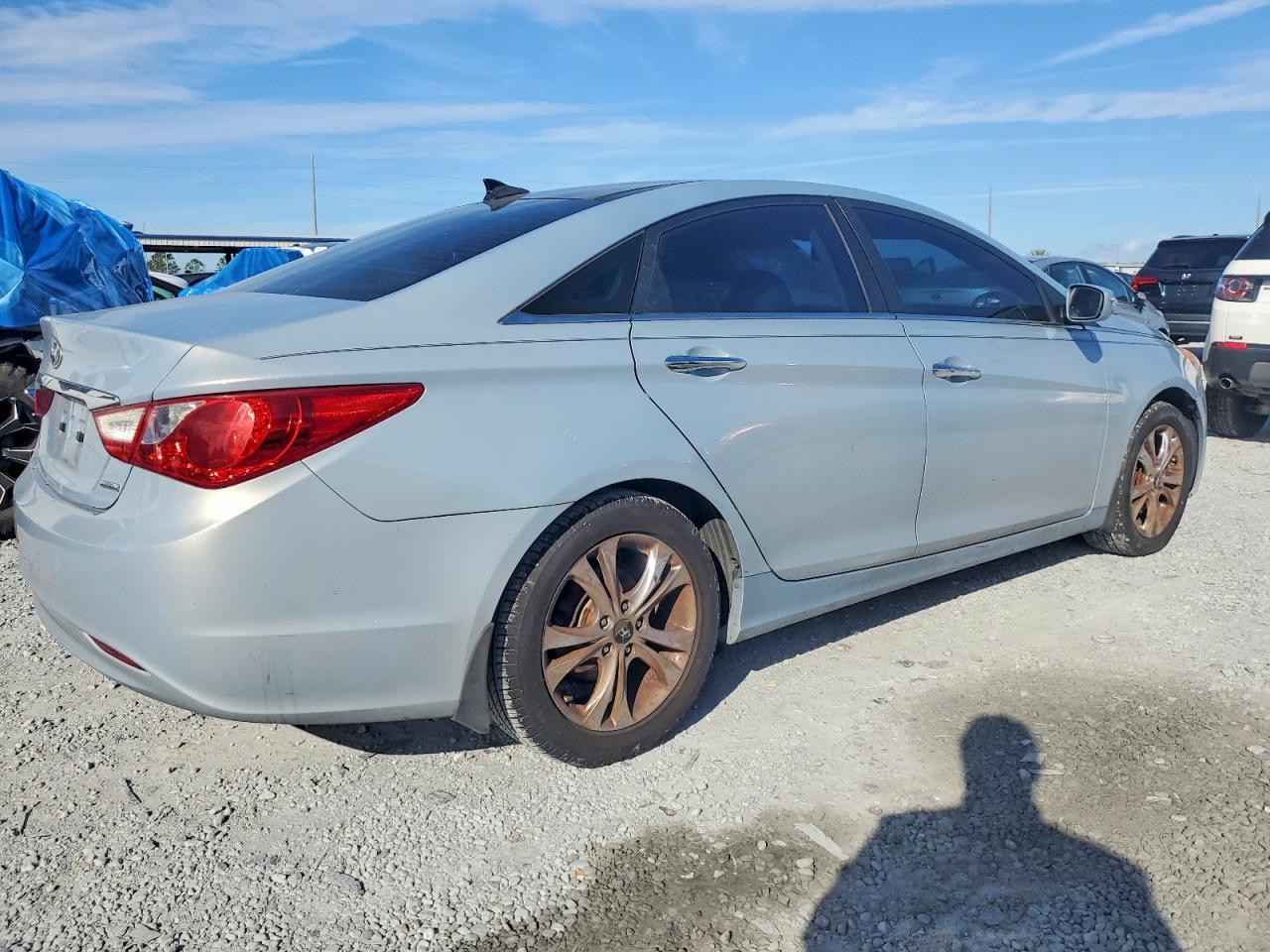 2013 HYUNDAI SONATA photo 3