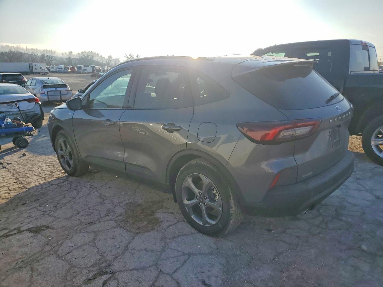 2025 FORD ESCAPE ST LINE photo 3