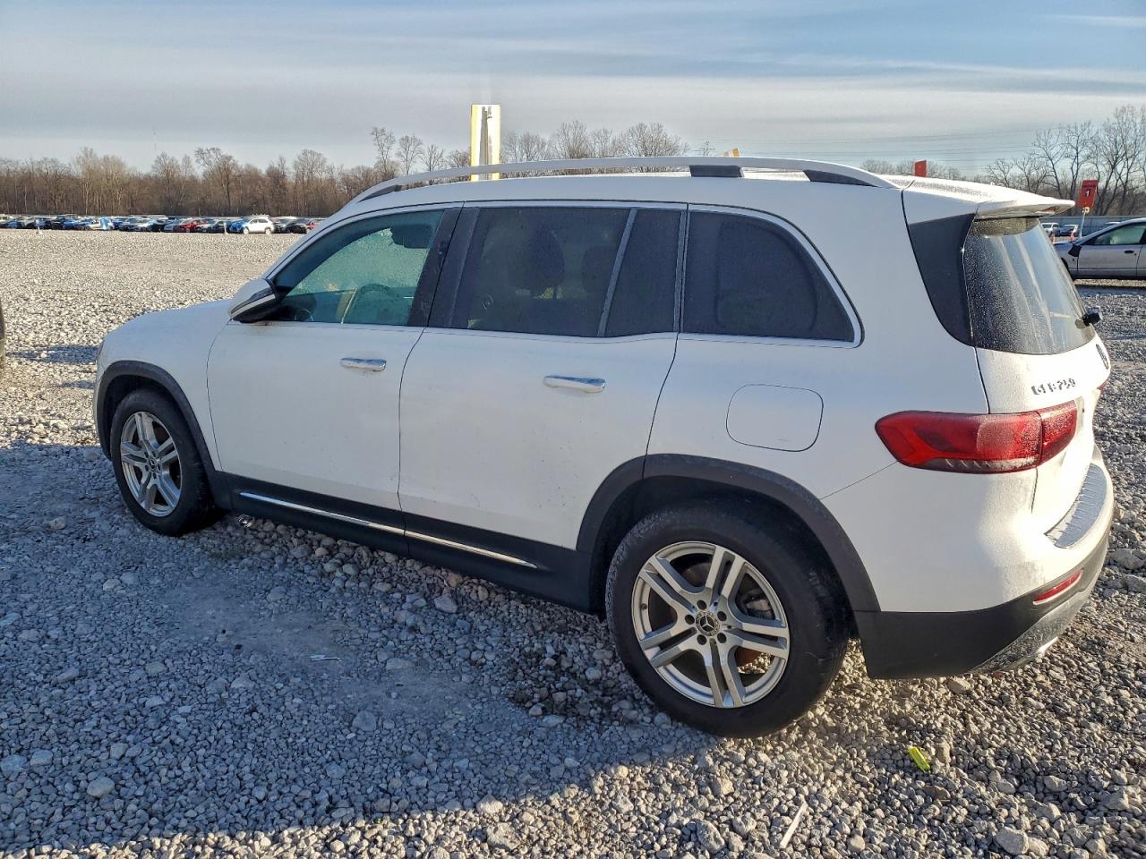 2020 MERCEDES-BENZ GLB 250 4MATIC photo 2