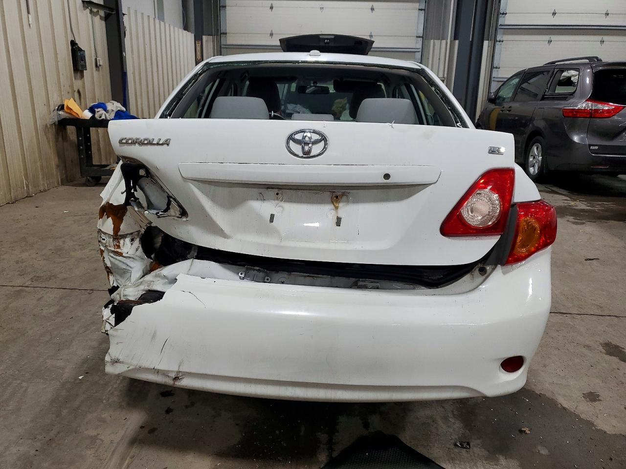 2010 TOYOTA COROLLA BASE photo 6