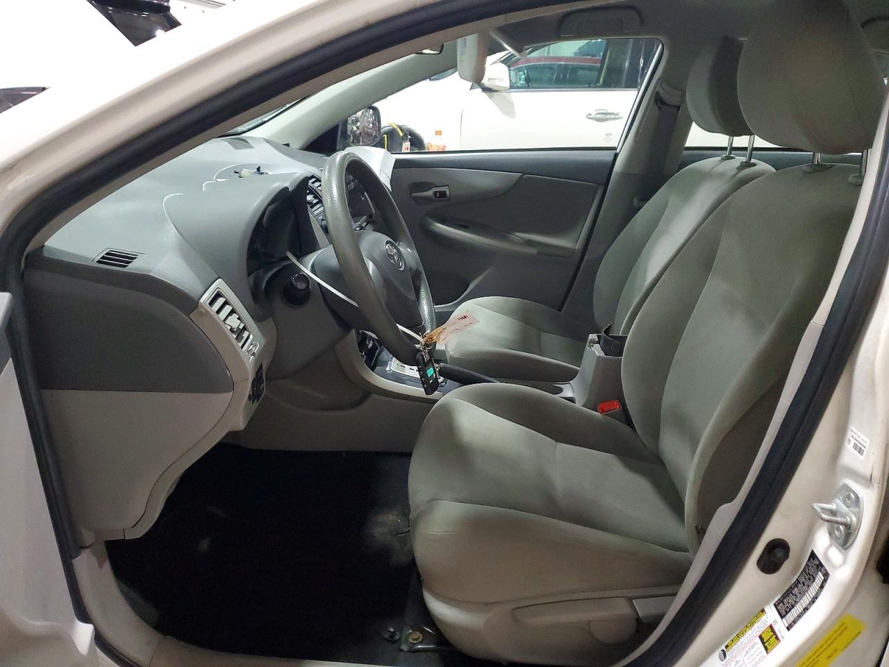 2010 TOYOTA COROLLA BASE photo 7