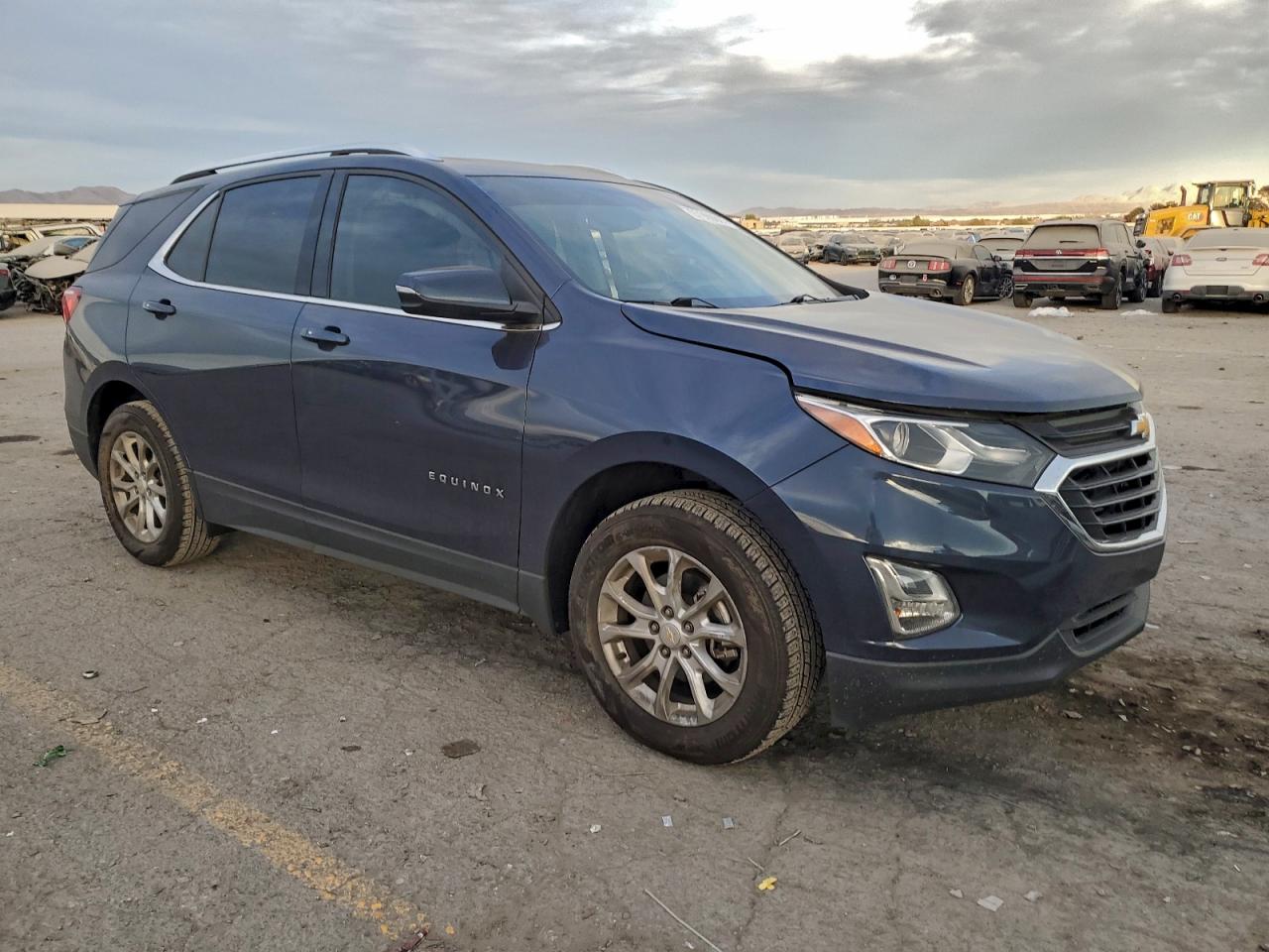 2018 CHEVROLET EQUINOX LT photo 4