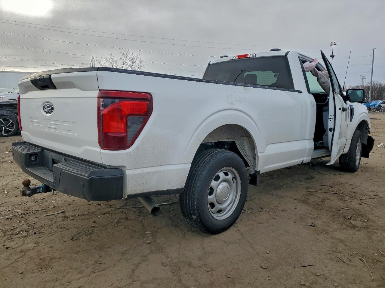 2024 FORD F150 XL photo 3