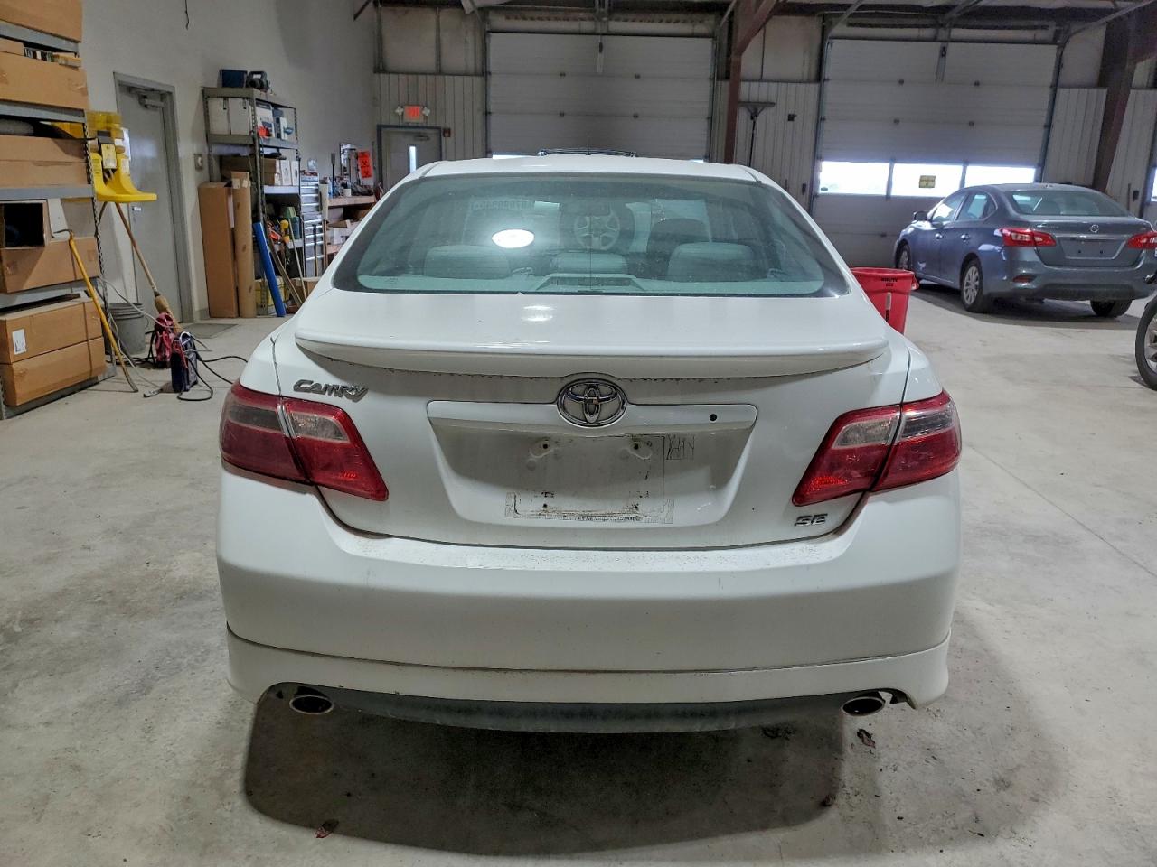 2009 TOYOTA CAMRY SE photo 6