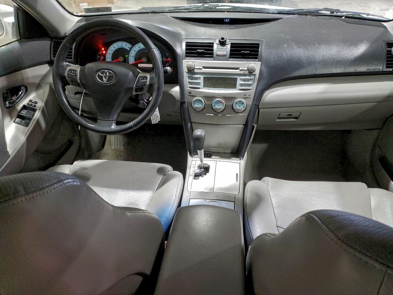 2009 TOYOTA CAMRY SE photo 8