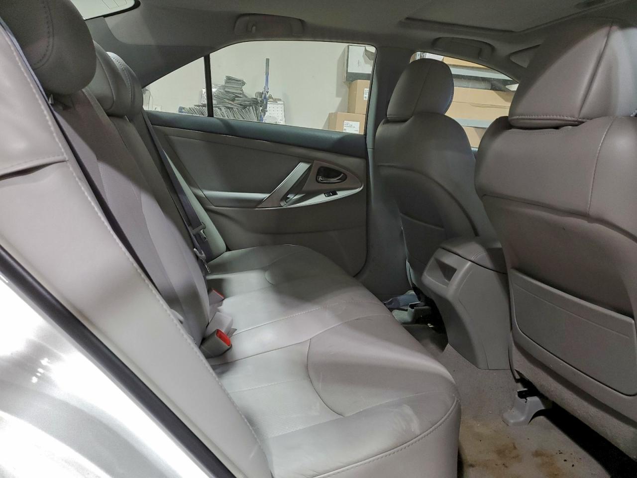 2009 TOYOTA CAMRY SE photo 10