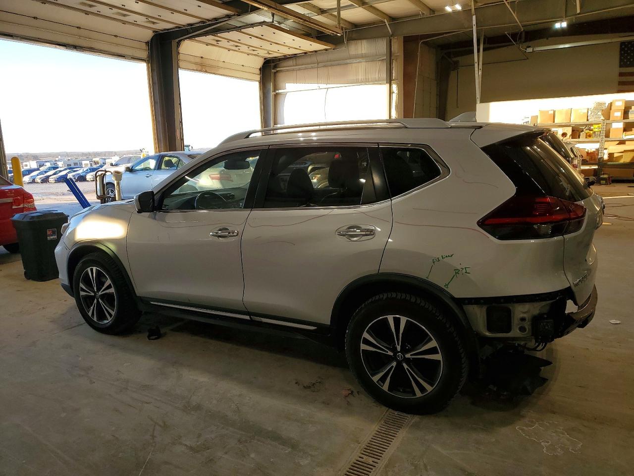 2018 NISSAN ROGUE S photo 2
