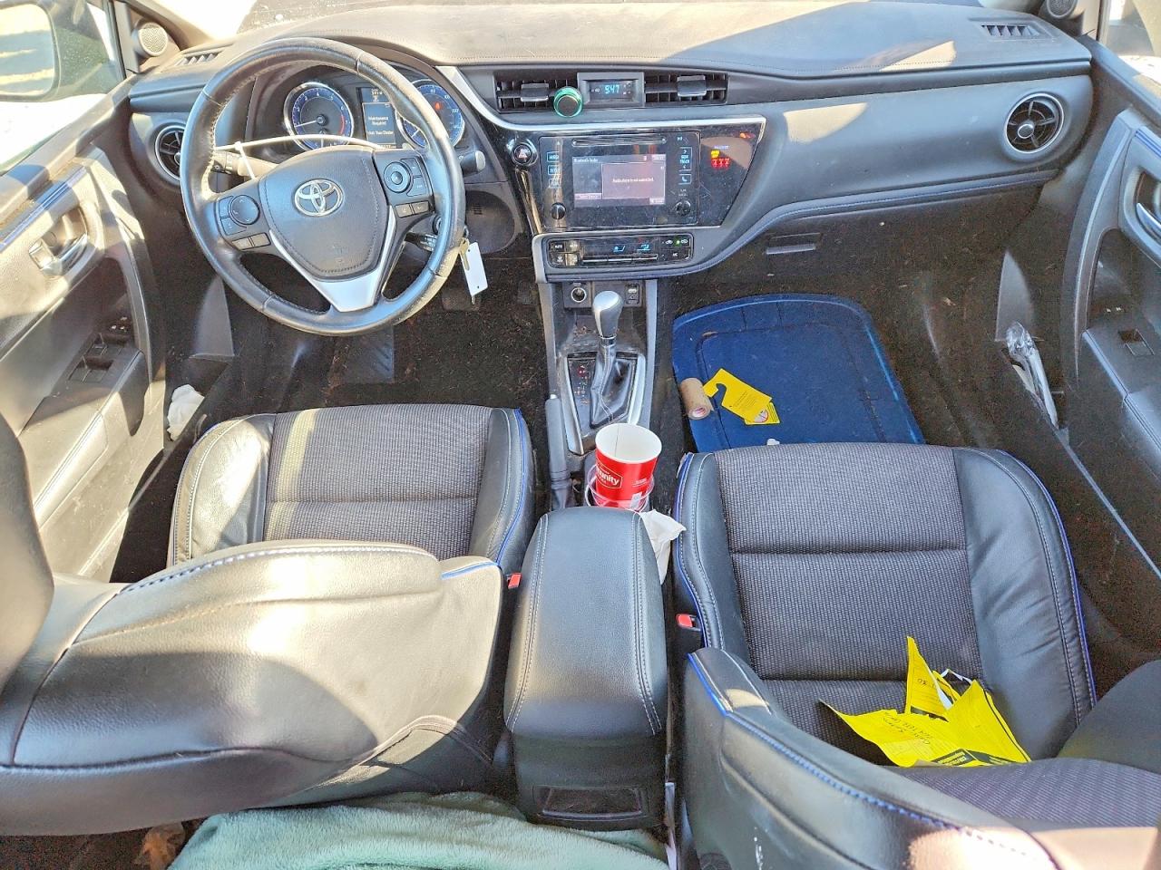 2019 TOYOTA COROLLA L photo 8