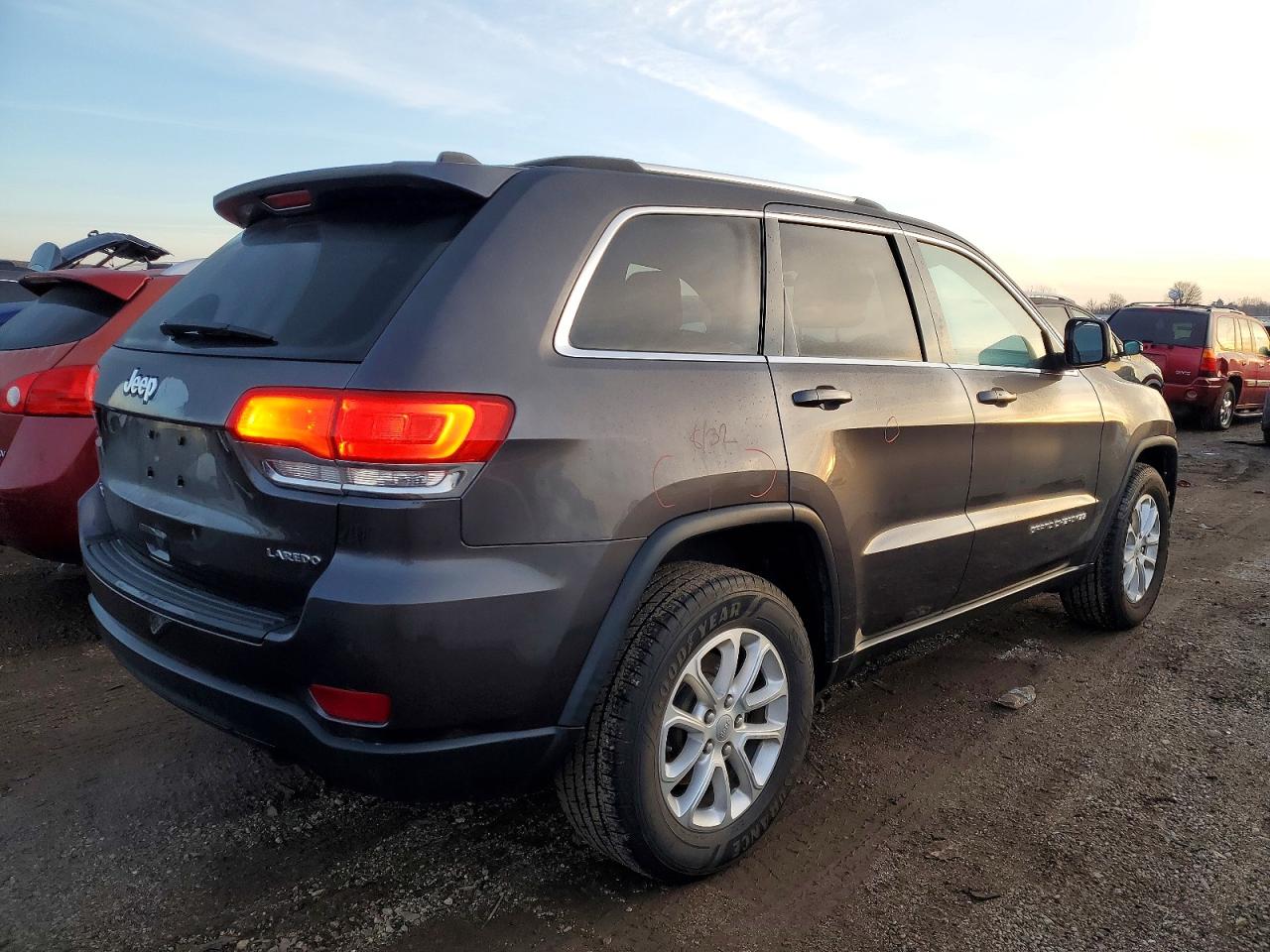 2014 JEEP GRAND CHEROKEE LAREDO photo 3