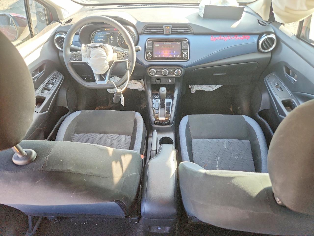 2025 NISSAN VERSA SV photo 8