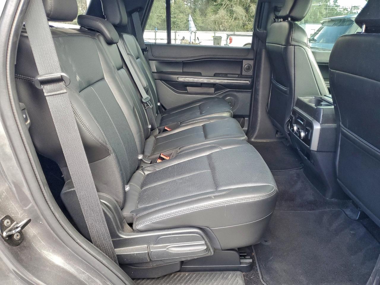2018 FORD EXPEDITION XLT photo 11
