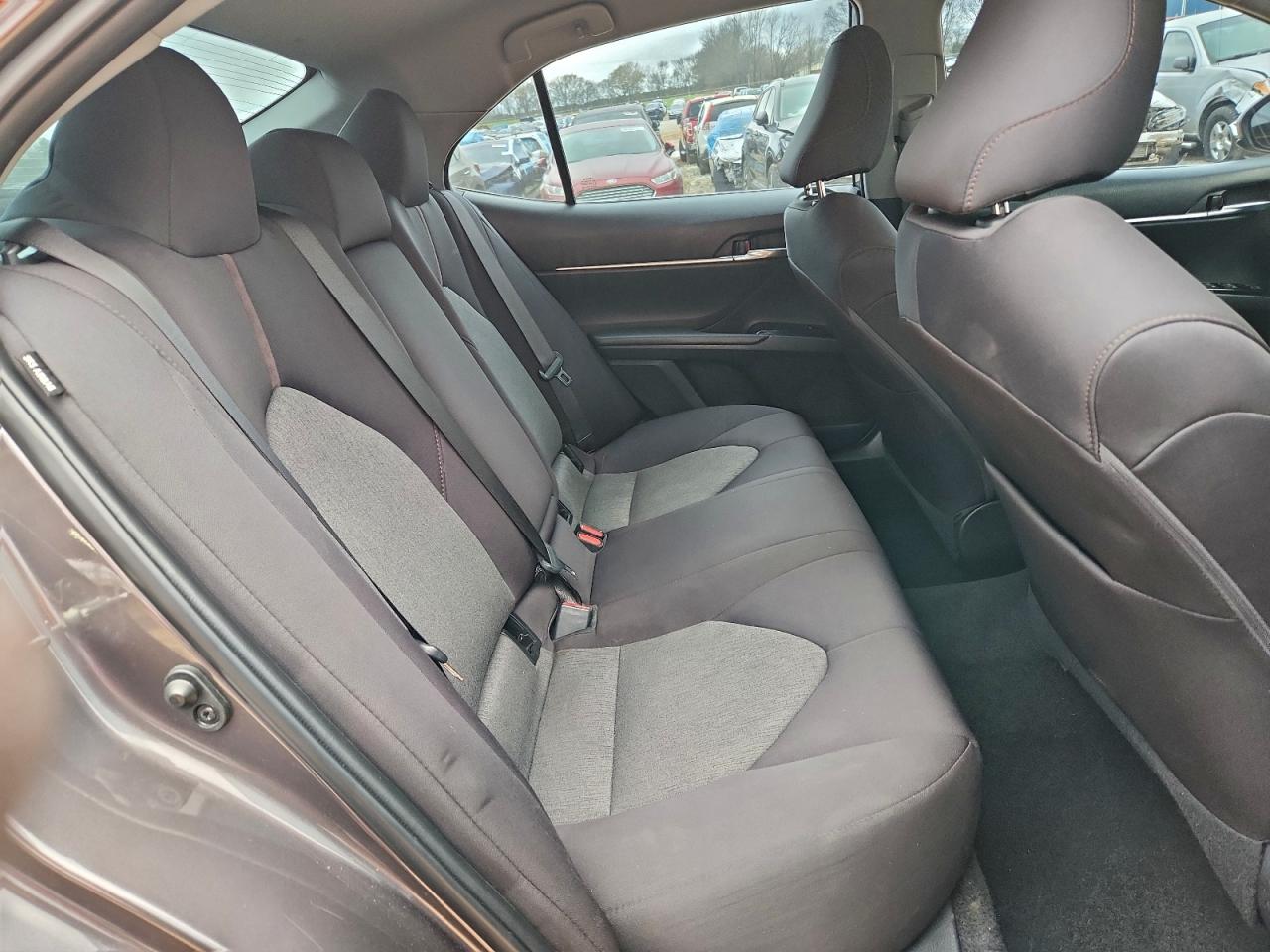 2018 TOYOTA CAMRY L photo 10