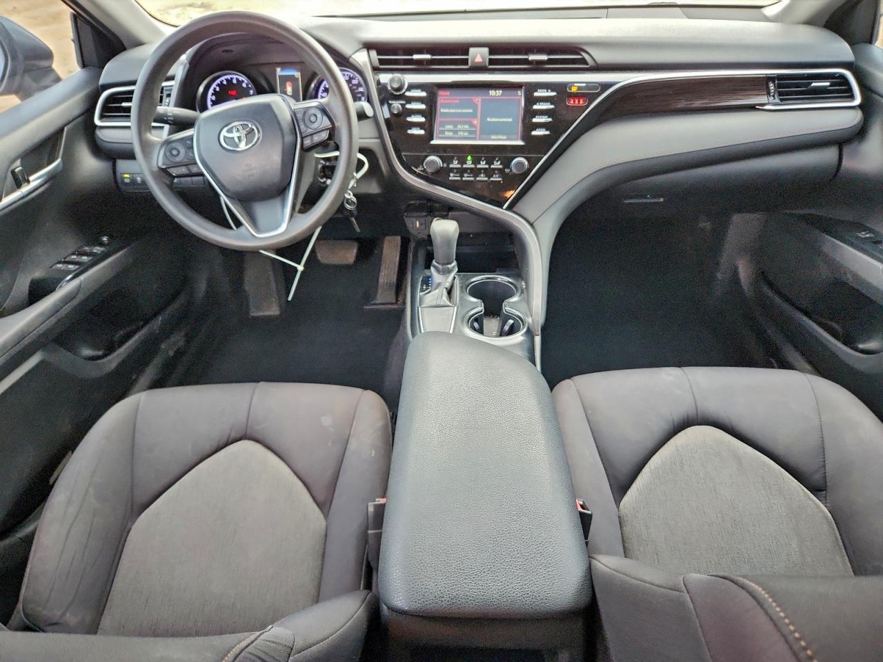 2018 TOYOTA CAMRY L photo 8
