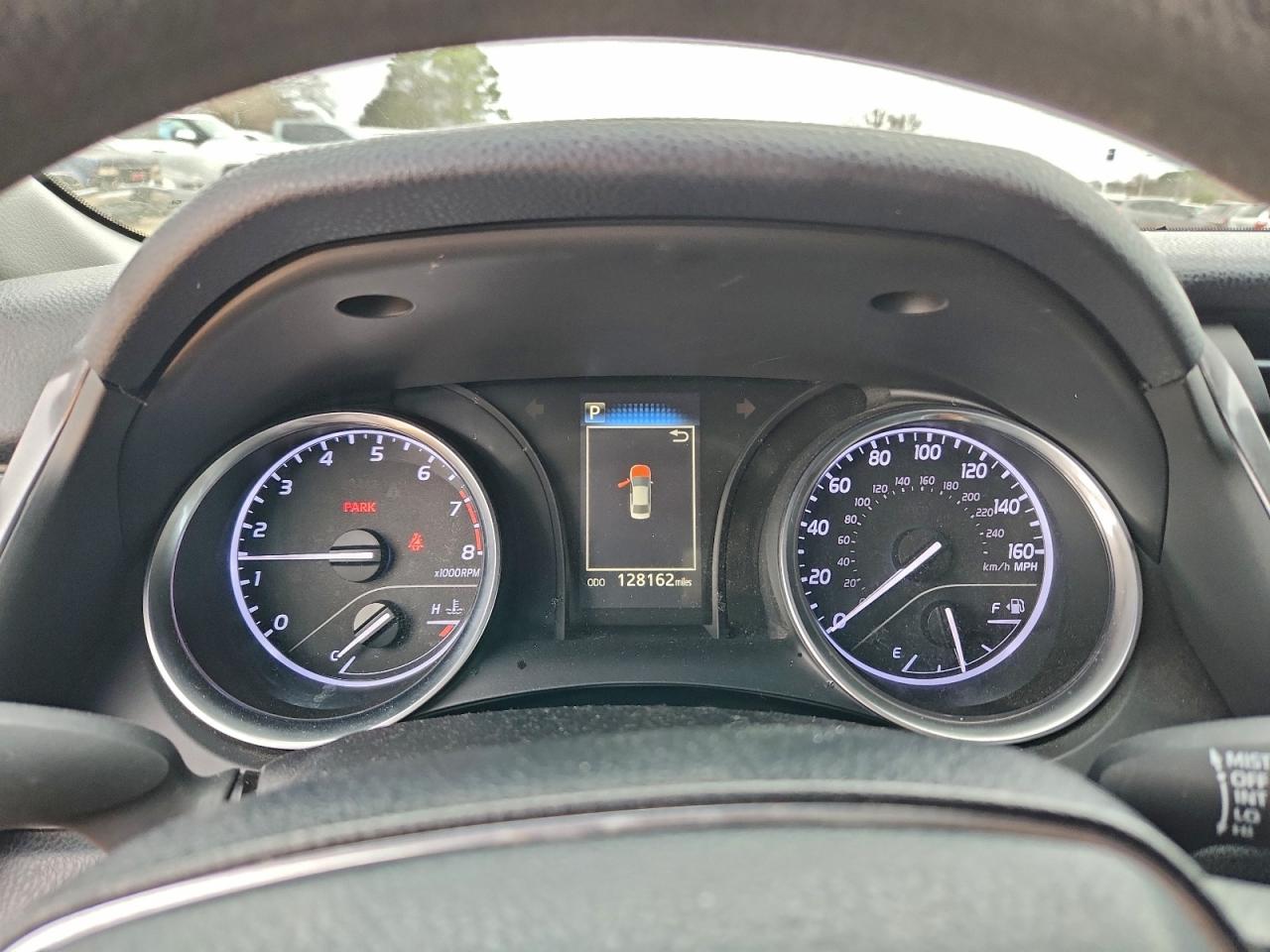 2018 TOYOTA CAMRY L photo 9