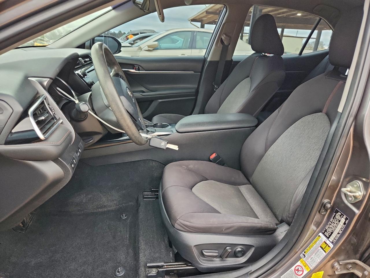 2018 TOYOTA CAMRY L photo 7