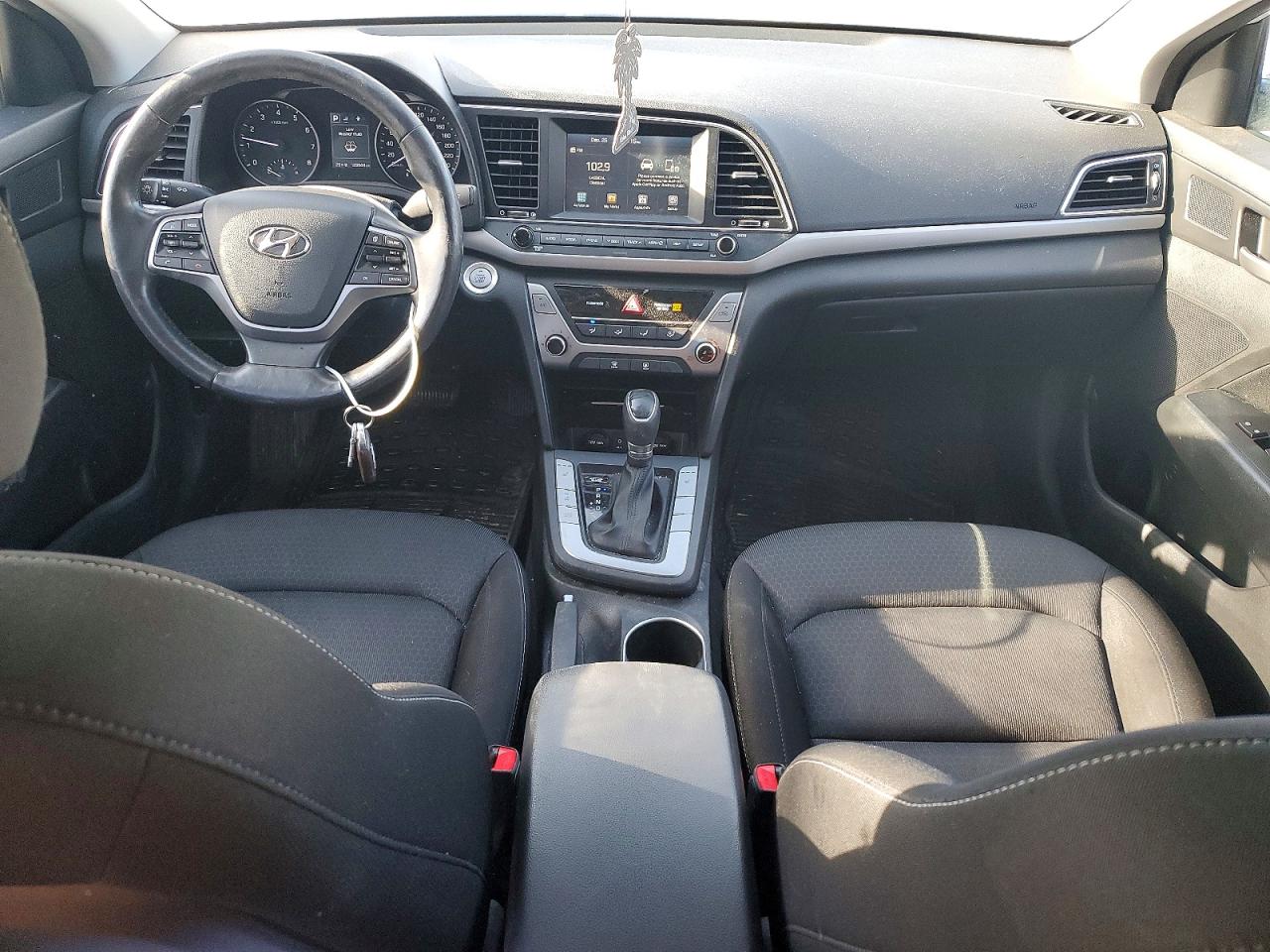 2018 HYUNDAI ELANTRA SEL photo 8