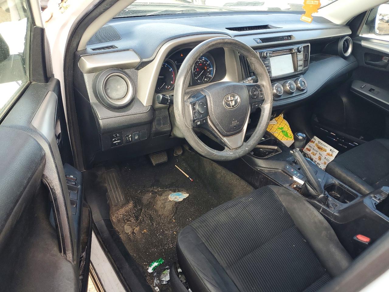 2017 TOYOTA RAV4 LE photo 8