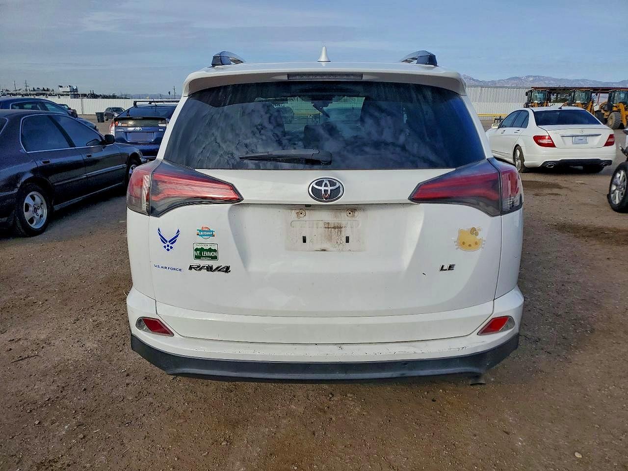 2017 TOYOTA RAV4 LE photo 6