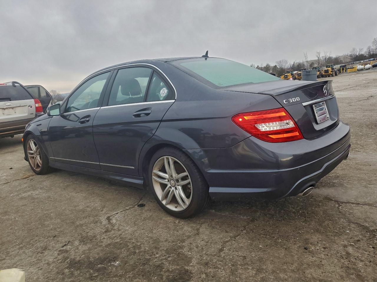 2013 MERCEDES-BENZ C 300 4MATIC photo 2
