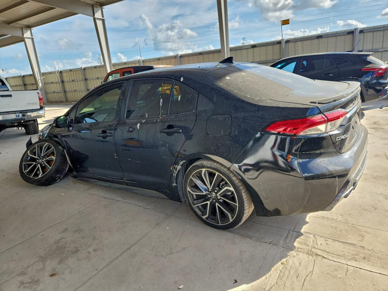 2021 TOYOTA COROLLA SE photo 2