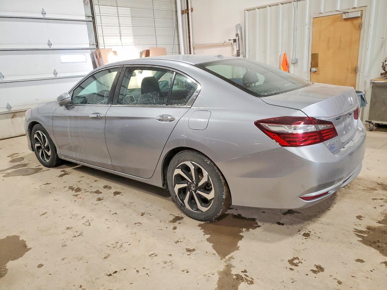 2016 HONDA ACCORD EX photo 2