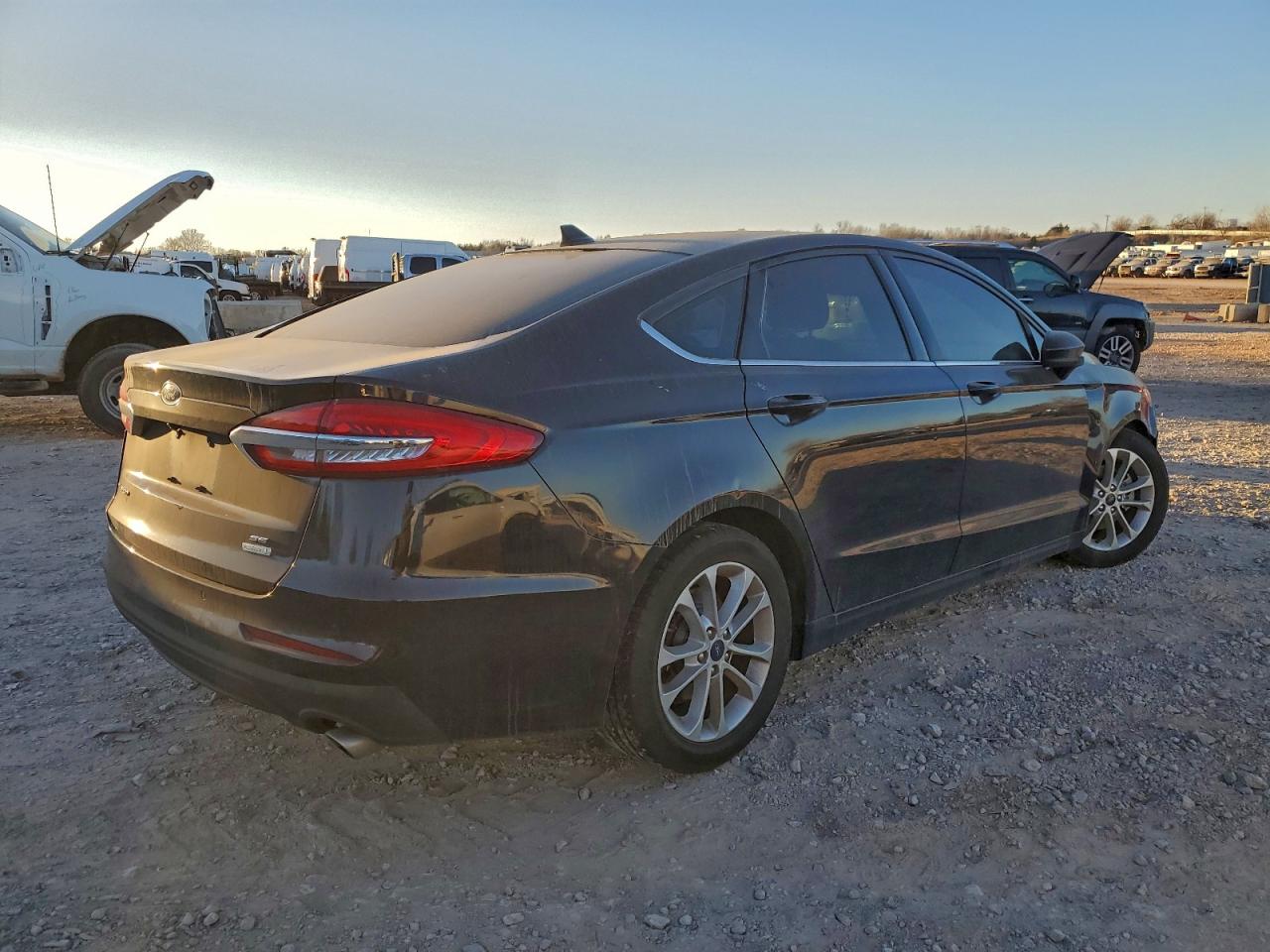 2019 FORD FUSION SE photo 3