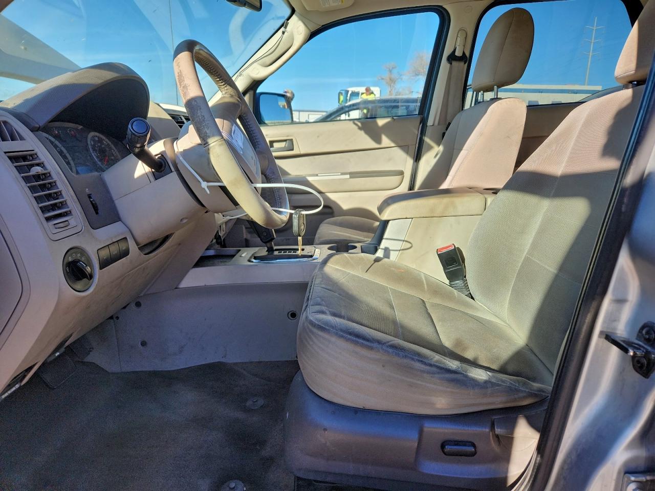 2011 FORD ESCAPE XLT photo 13