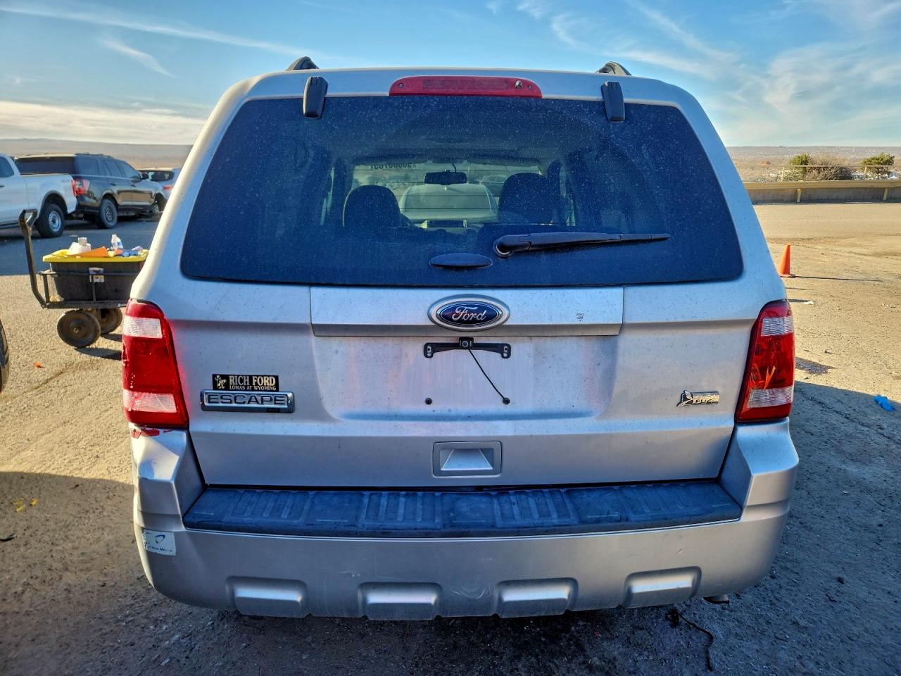 2011 FORD ESCAPE XLT photo 11