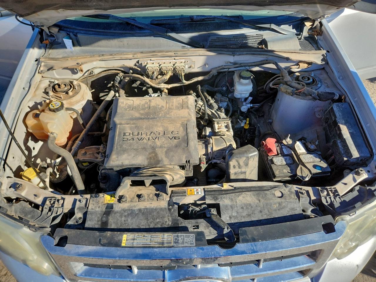 2011 FORD ESCAPE XLT photo 21