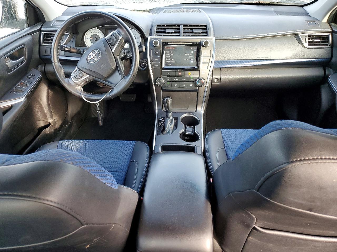 2016 TOYOTA CAMRY LE photo 8