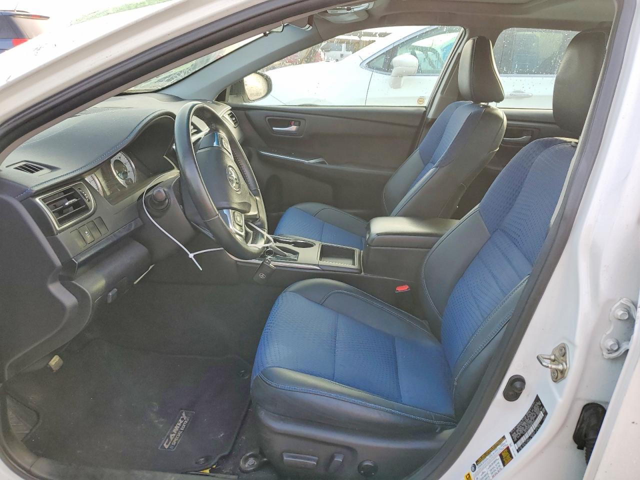 2016 TOYOTA CAMRY LE photo 7
