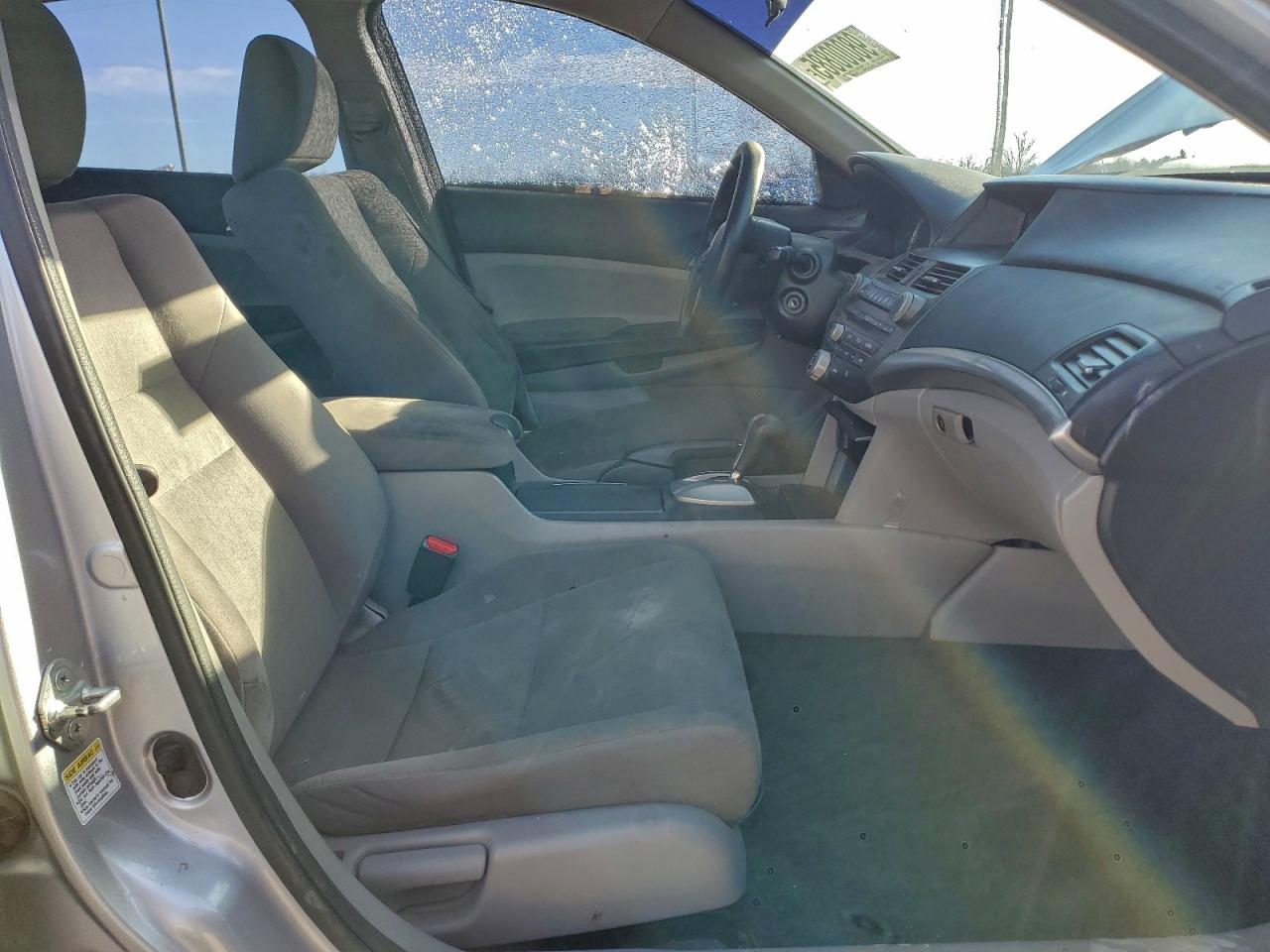 2012 HONDA ACCORD LX photo 7