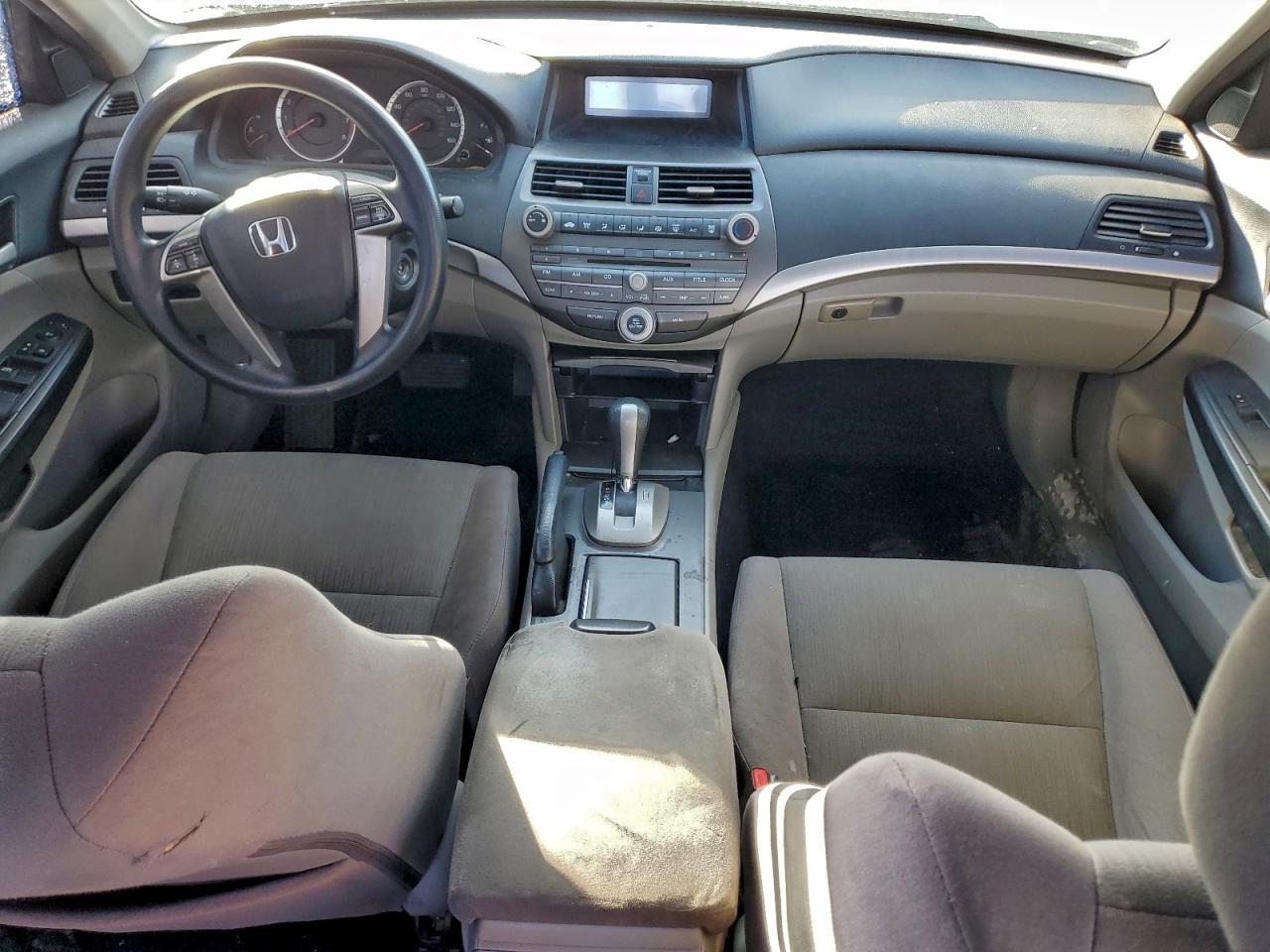 2012 HONDA ACCORD LX photo 8