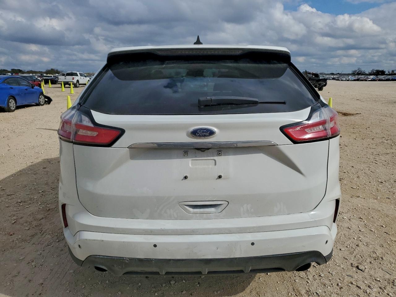 2020 FORD EDGE SE photo 6