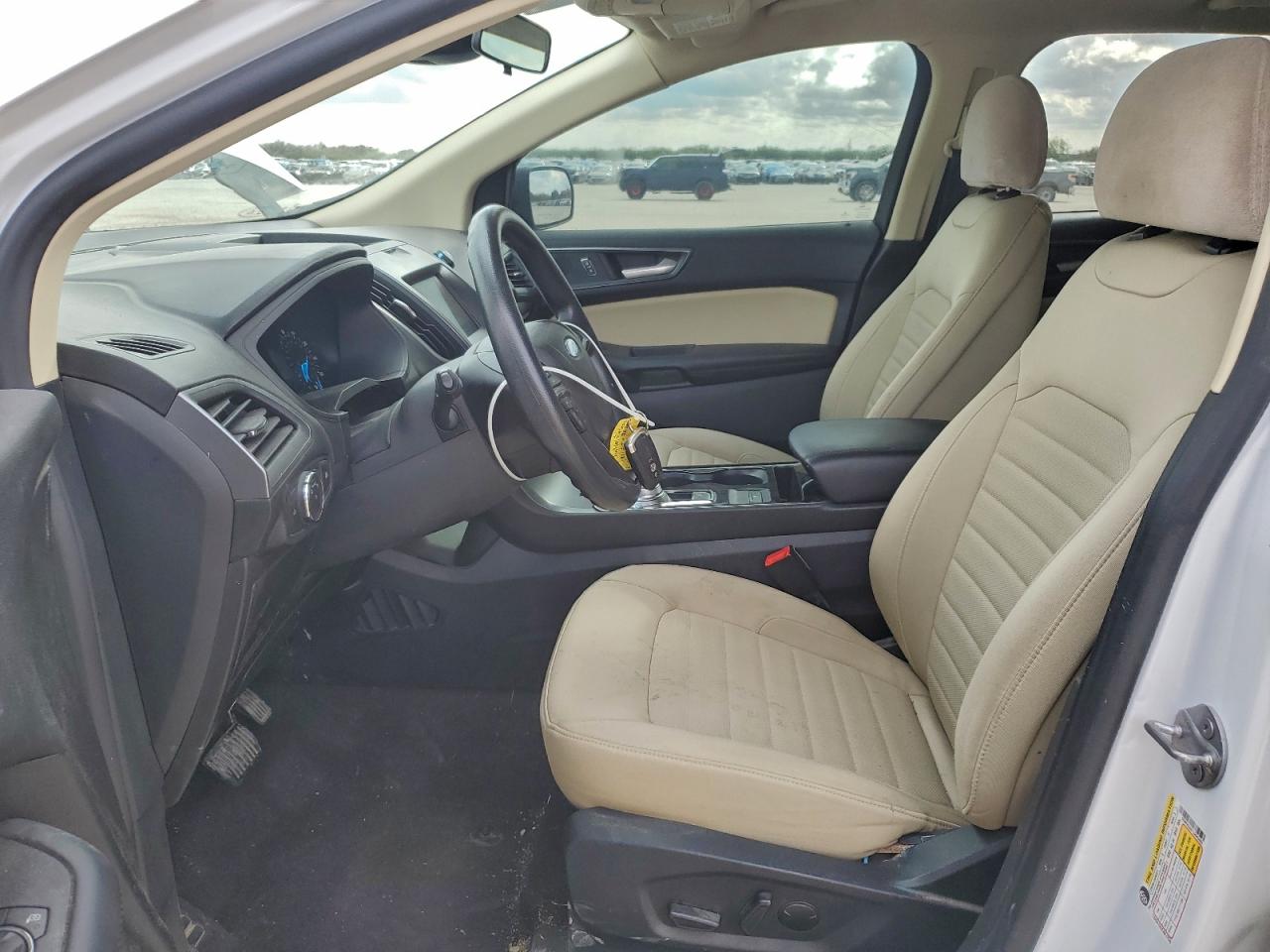 2020 FORD EDGE SE photo 7