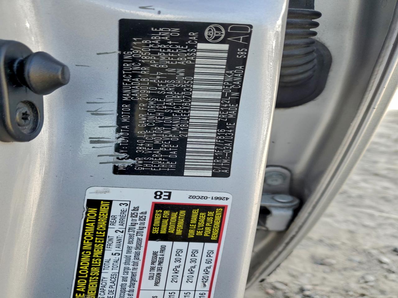 2011 TOYOTA COROLLA BASE photo 12