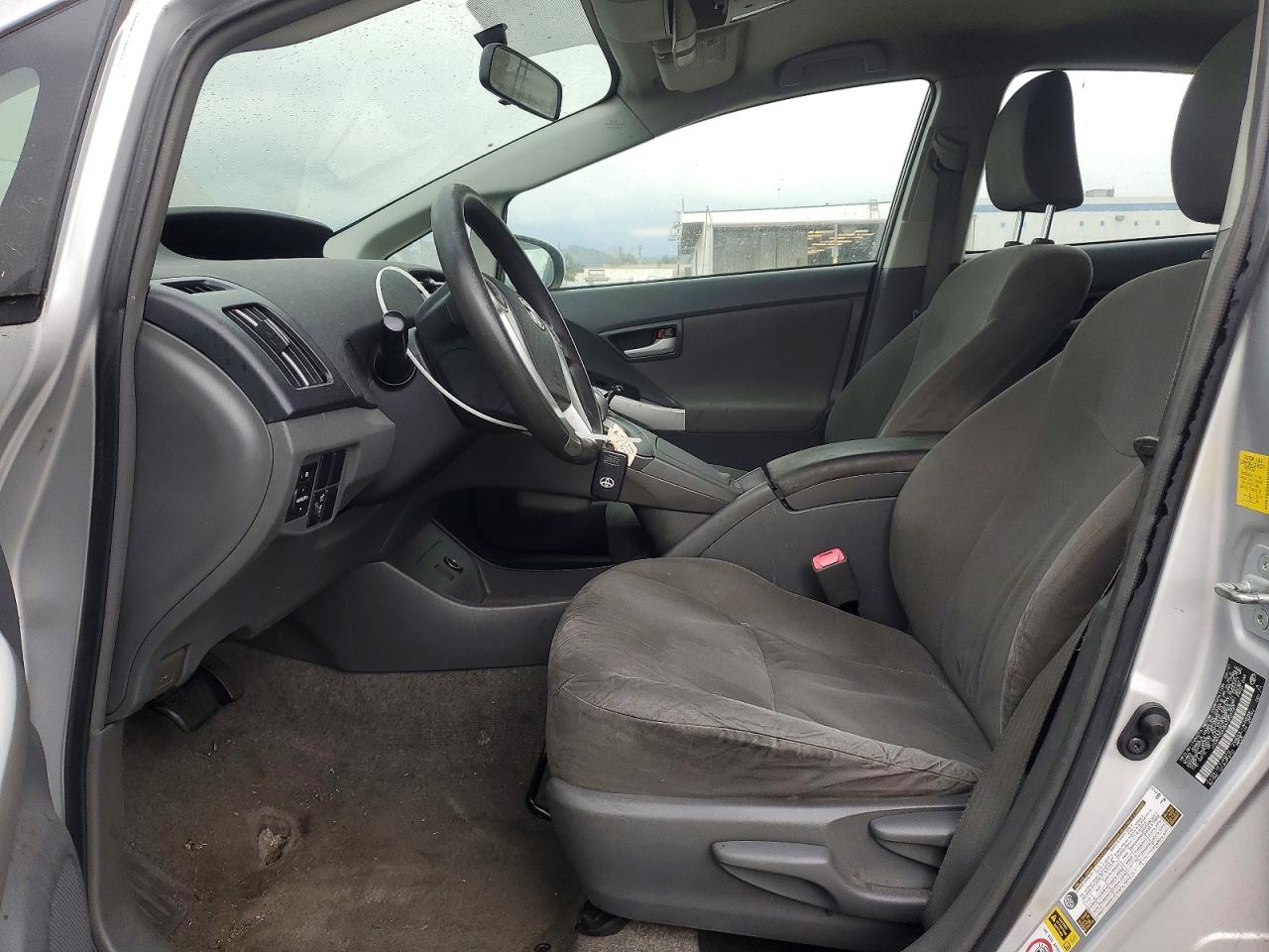 2010 TOYOTA PRIUS photo 7
