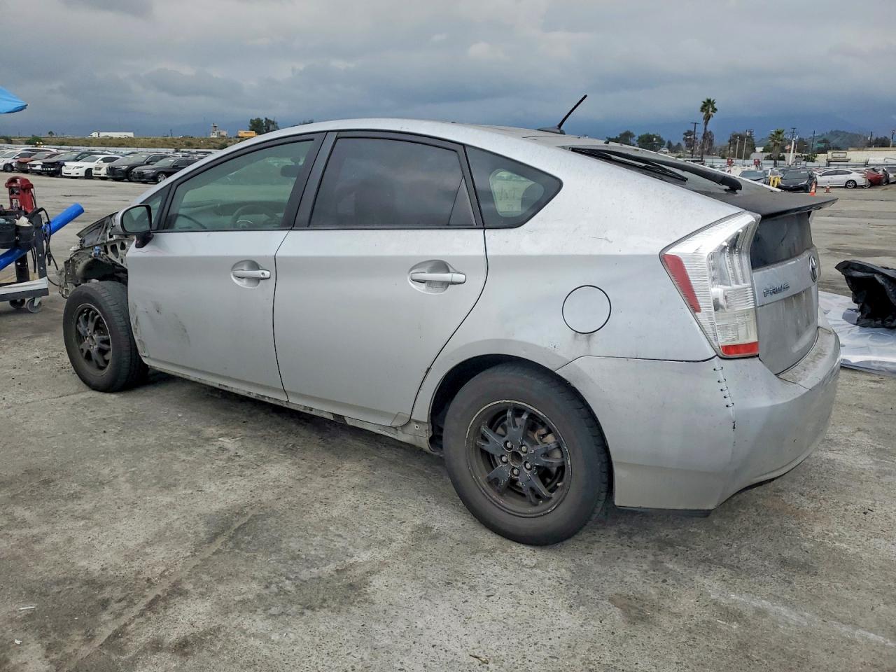 2010 TOYOTA PRIUS photo 2