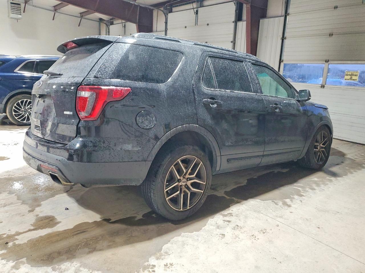 2017 FORD EXPLORER SPORT photo 3
